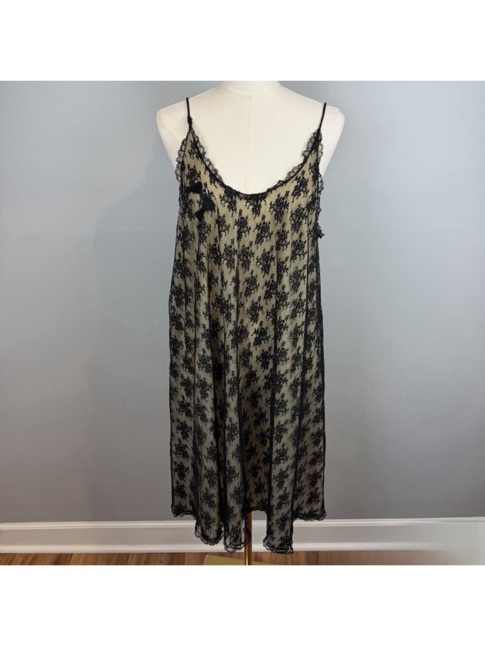 Vanity Fair Vintage Lace Slip Dress Size Medium Black over Beige Nude 60s